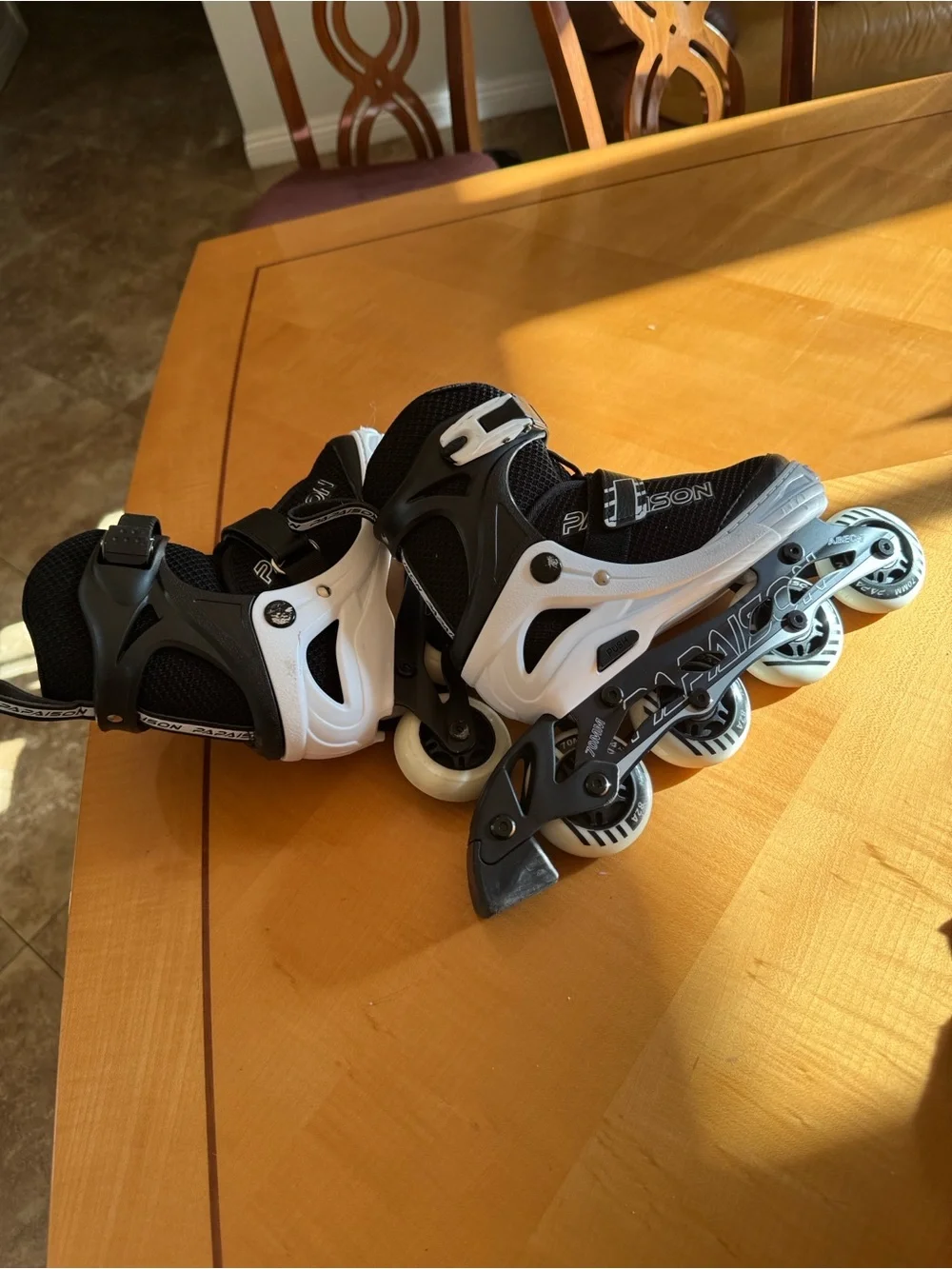 PApaison Kids Inline Roller Skates - Black & White size 1-4